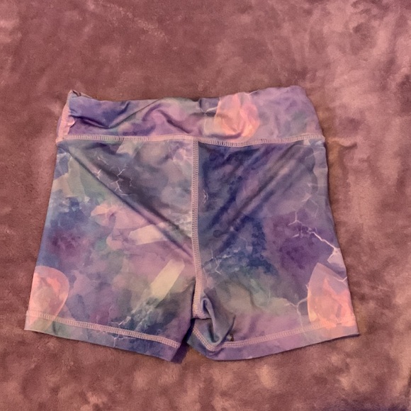 Galaxy 90 Degree By Reflex athletic shorts. S (7-8) Girls - Picture 2 of 3